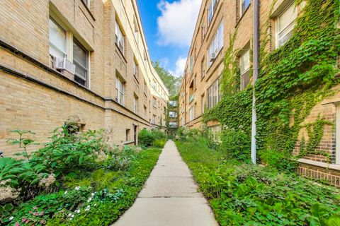 Tiny photo for 1522 E 59th Street #2F, Chicago, IL 60637 (MLS # 12455031)