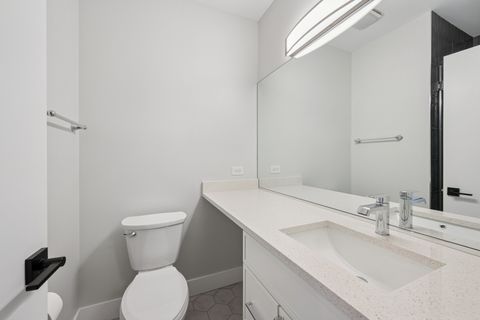 Tiny photo for 2512 N BOSWORTH Avenue #306, Chicago, IL 60614 (MLS # 12499156)
