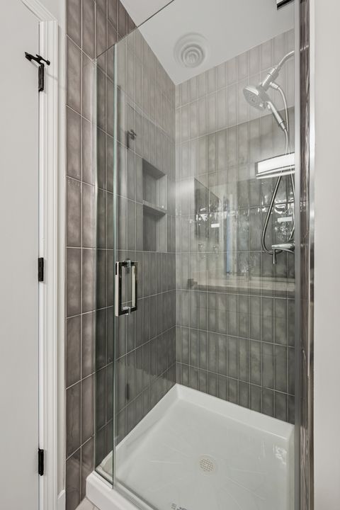 Tiny photo for 2512 N BOSWORTH Avenue #306, Chicago, IL 60614 (MLS # 12499156)