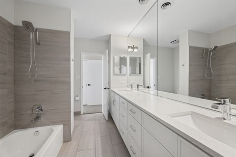 Tiny photo for 2512 N BOSWORTH Avenue #306, Chicago, IL 60614 (MLS # 12499156)