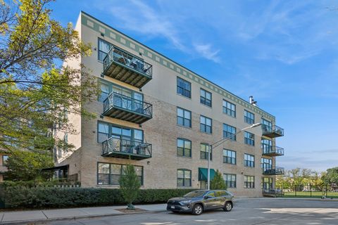 Photo of 2512 N BOSWORTH Avenue #306, Chicago, IL 60614 (MLS # 12499156) Photo of 2512 N BOSWORTH Avenue #306, Chicago, IL 60614 (MLS # 12499156)