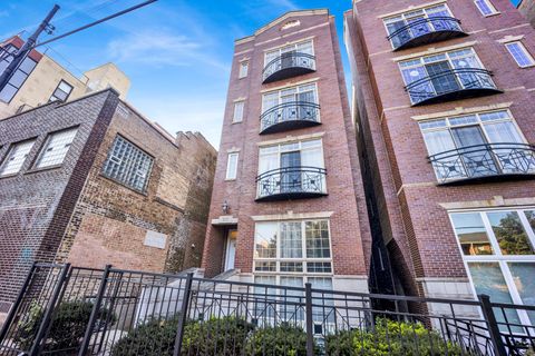 Photo of 2623 W Belmont Avenue #3, Chicago, IL 60618 (MLS # 12484794)