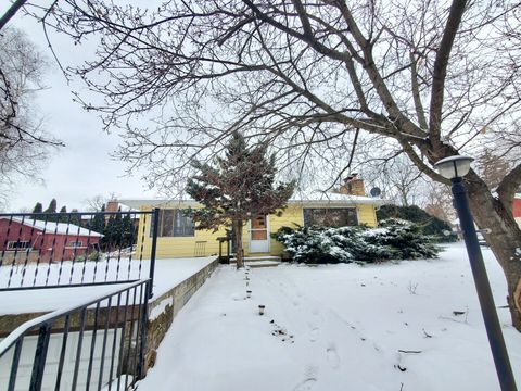 Tiny photo for 119 S Hill Street, Woodstock, IL 60098 (MLS # 12553224)