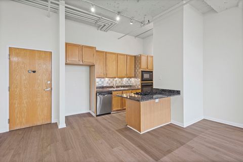 Tiny photo for 1530 S State Street #431, Chicago, IL 60605 (MLS # 12576460)