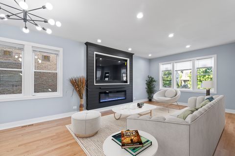 Tiny photo for 657 N PINE Avenue, Chicago, IL 60644 (MLS # 12491599)