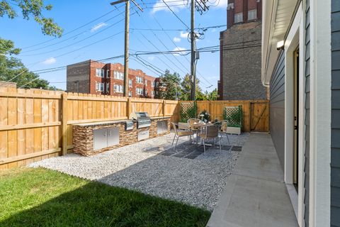 Tiny photo for 657 N PINE Avenue, Chicago, IL 60644 (MLS # 12491599)