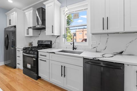 Tiny photo for 657 N PINE Avenue, Chicago, IL 60644 (MLS # 12491599)