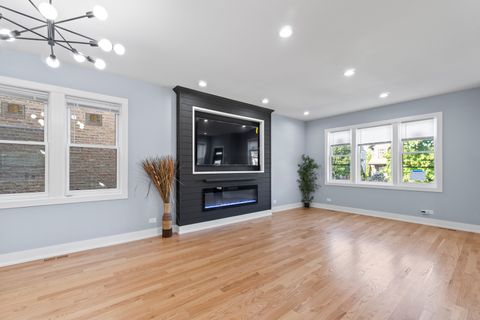 Tiny photo for 657 N PINE Avenue, Chicago, IL 60644 (MLS # 12491599)