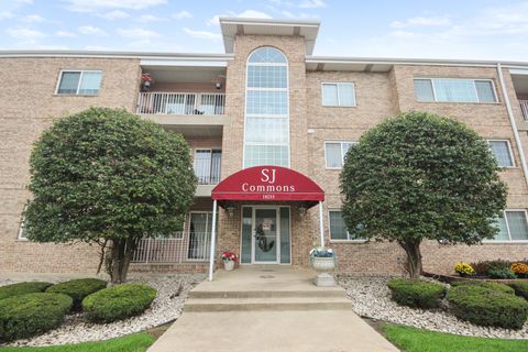 Tiny photo for 18215 Wentworth Avenue #3B, Lansing, IL 60438 (MLS # 12455575)