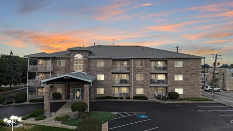 Tiny photo for 18215 Wentworth Avenue #3B, Lansing, IL 60438 (MLS # 12455575)