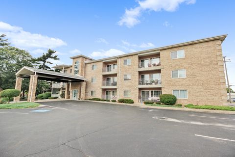 Tiny photo for 18215 Wentworth Avenue #3B, Lansing, IL 60438 (MLS # 12455575)