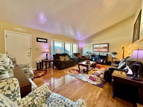 Tiny photo for 1247 S Mannheim Road #3, Westchester, IL 60154 (MLS # 12627106)