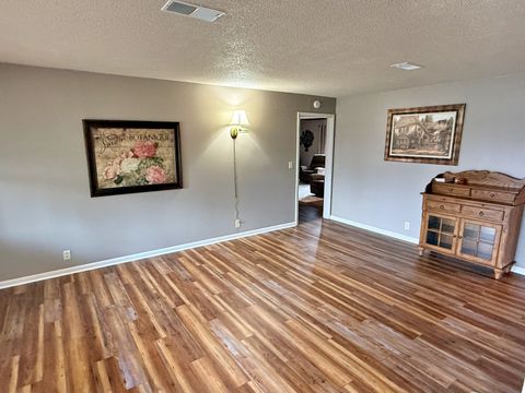 Tiny photo for 390 Hensley Hills Drive, Vienna, IL 62995 (MLS # 12581105)