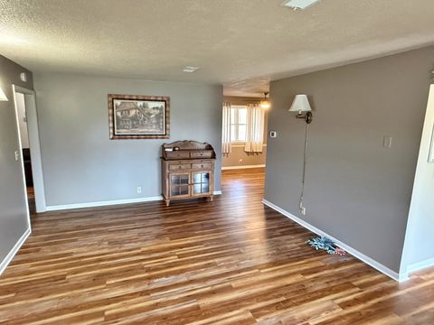 Tiny photo for 390 Hensley Hills Drive, Vienna, IL 62995 (MLS # 12581105)