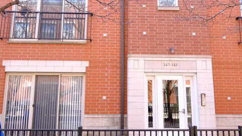 Photo of 347 E 25TH Place #19-B, Chicago, IL 60616 (MLS # 12344950)