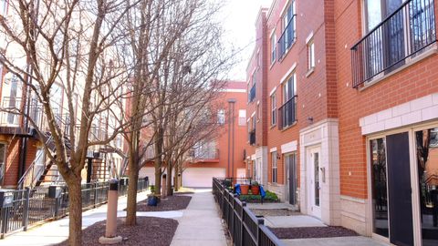 Tiny photo for 347 E 25TH Place #19-B, Chicago, IL 60616 (MLS # 12344950)