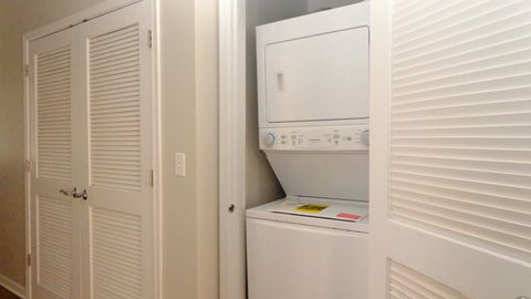 Tiny photo for 347 E 25TH Place #19-B, Chicago, IL 60616 (MLS # 12344950)