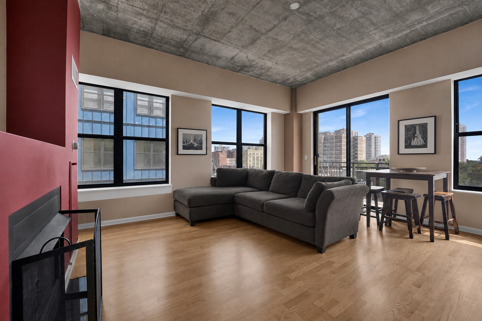 1122 W Catalpa Avenue 606