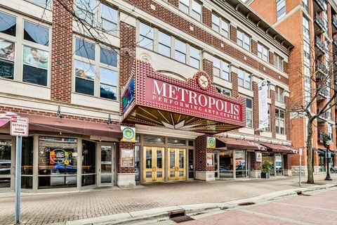 Tiny photo for 44 N VAIL Avenue #513, Arlington Heights, IL 60005 (MLS # 12520403)