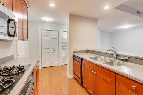 Tiny photo for 44 N VAIL Avenue #513, Arlington Heights, IL 60005 (MLS # 12520403)