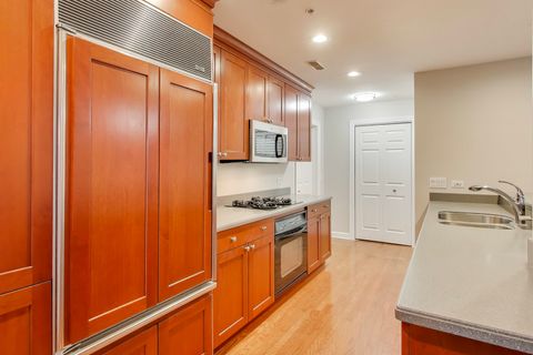 Tiny photo for 44 N VAIL Avenue #513, Arlington Heights, IL 60005 (MLS # 12520403)