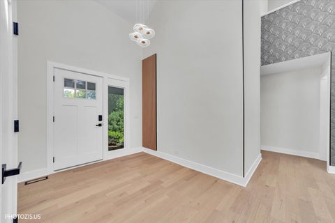 Tiny photo for 13 Chipping Campden Drive, South Barrington, IL 60010 (MLS # 12753601)
