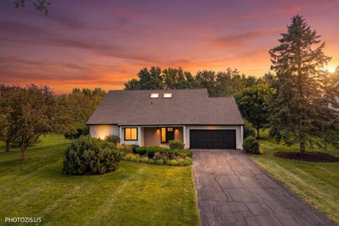 Tiny photo for 13 Chipping Campden Drive, South Barrington, IL 60010 (MLS # 12753601)