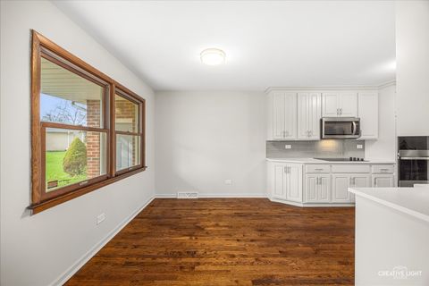 Tiny photo for 1321 Iroquois Lane, Darien, IL 60561 (MLS # 12621062)