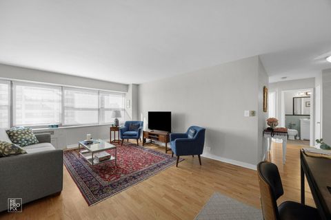 Tiny photo for 4200 N Marine Drive #902, Chicago, IL 60613 (MLS # 12479961)