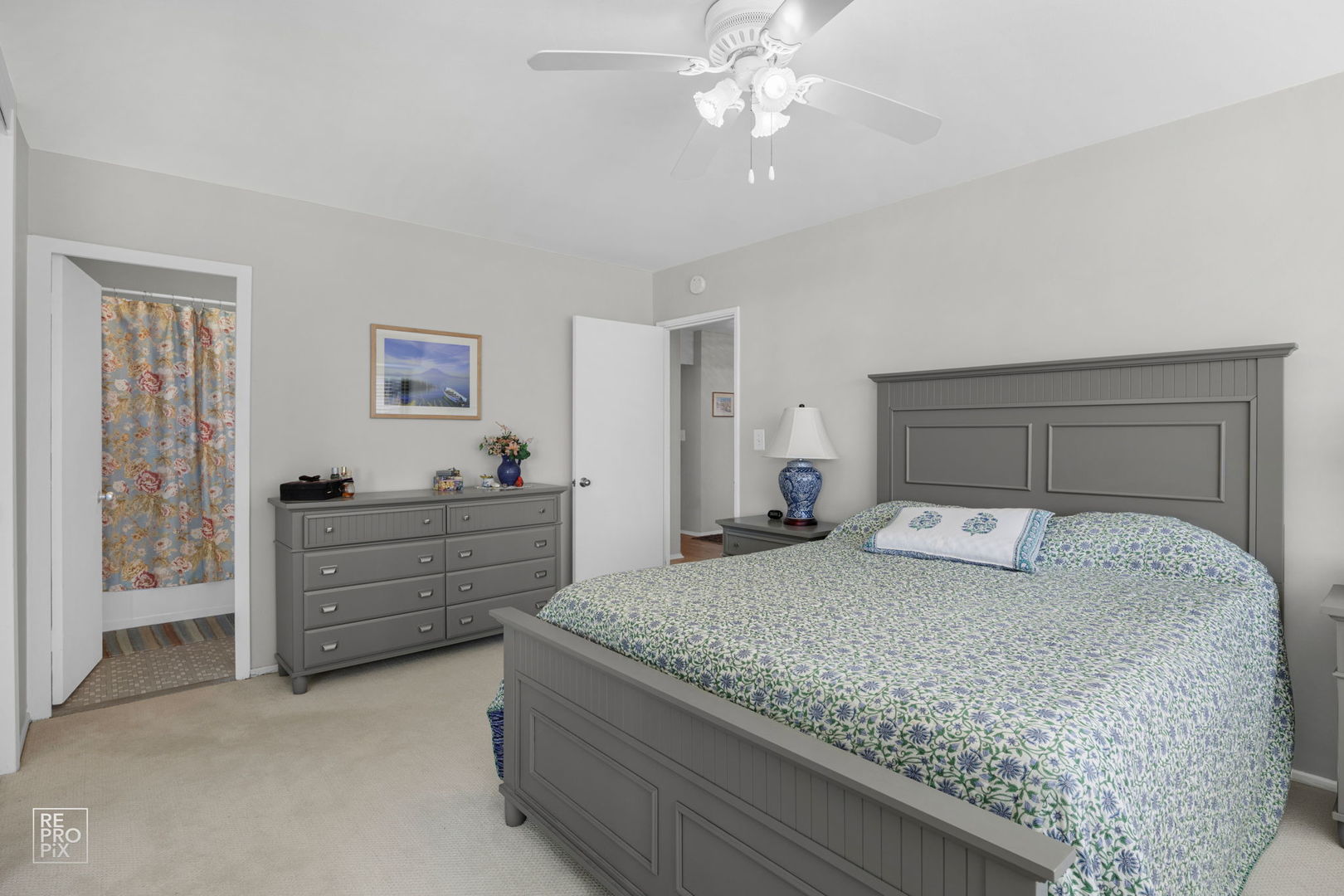 4200 N Marine Drive 902