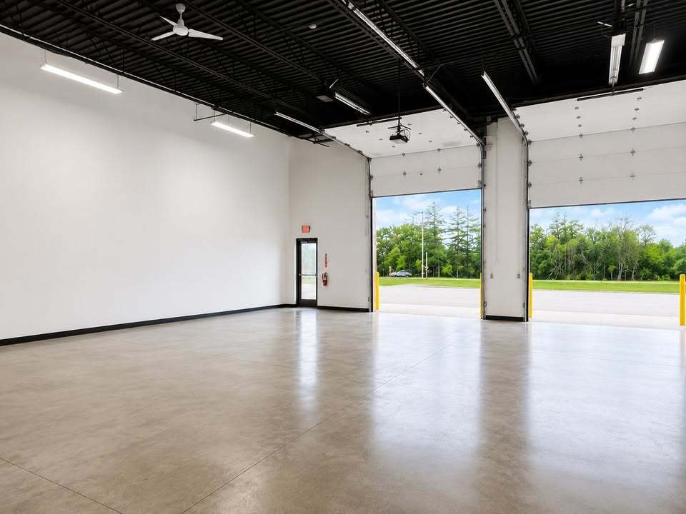 1600 N Milwaukee Avenue 307-308