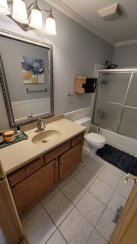 Tiny photo for 3885 Thornberry Way, Lake In The Hills, IL 60156 (MLS # 12707442)