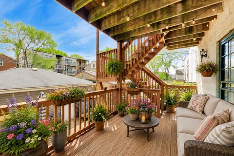 Tiny photo for 1247 N Rockwell Street #1, Chicago, IL 60622 (MLS # 12616338)