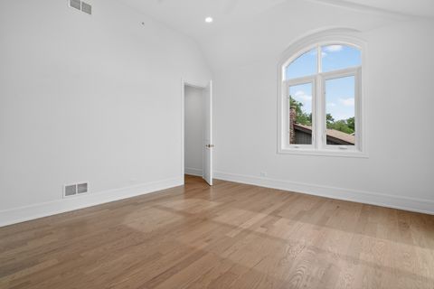 Tiny photo for 9609 Reding Circle, Des Plaines, IL 60016 (MLS # 12665385)