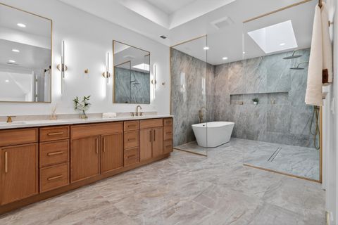 Tiny photo for 9609 Reding Circle, Des Plaines, IL 60016 (MLS # 12665385)