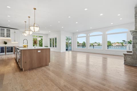 Tiny photo for 9609 Reding Circle, Des Plaines, IL 60016 (MLS # 12665385)