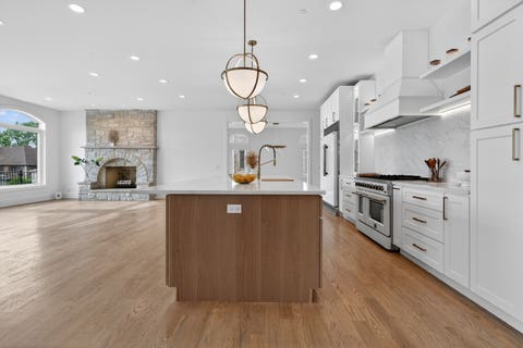 Tiny photo for 9609 Reding Circle, Des Plaines, IL 60016 (MLS # 12665385)