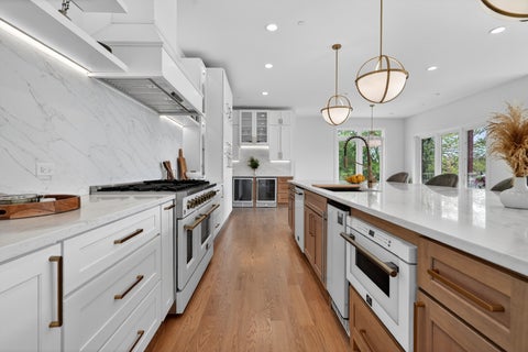 Tiny photo for 9609 Reding Circle, Des Plaines, IL 60016 (MLS # 12665385)