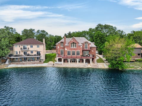 Tiny photo for 9609 Reding Circle, Des Plaines, IL 60016 (MLS # 12665385)
