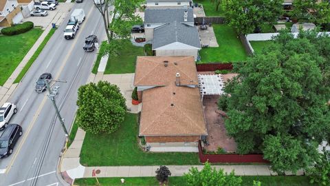 Tiny photo for 1401 N 5th Avenue, Melrose Park, IL 60160 (MLS # 12428846)