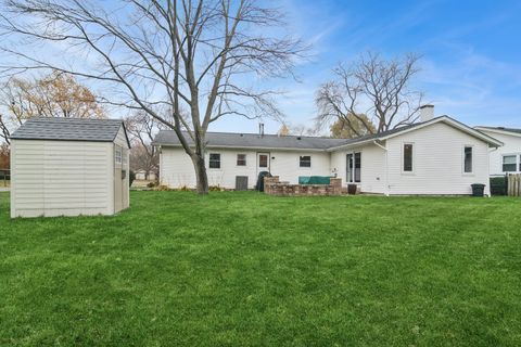 Tiny photo for 124 Braemar Drive, Elk Grove Village, IL 60007 (MLS # 12519506)