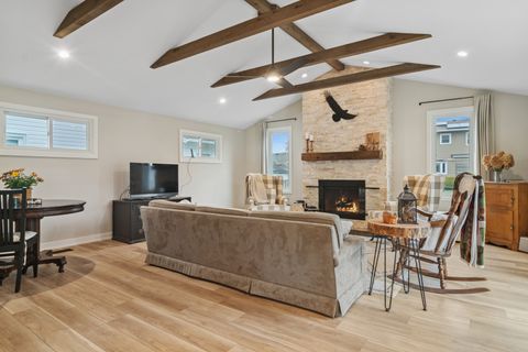 Tiny photo for 124 Braemar Drive, Elk Grove Village, IL 60007 (MLS # 12519506)