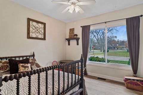 Tiny photo for 124 Braemar Drive, Elk Grove Village, IL 60007 (MLS # 12519506)