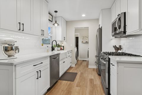 Tiny photo for 124 Braemar Drive, Elk Grove Village, IL 60007 (MLS # 12519506)