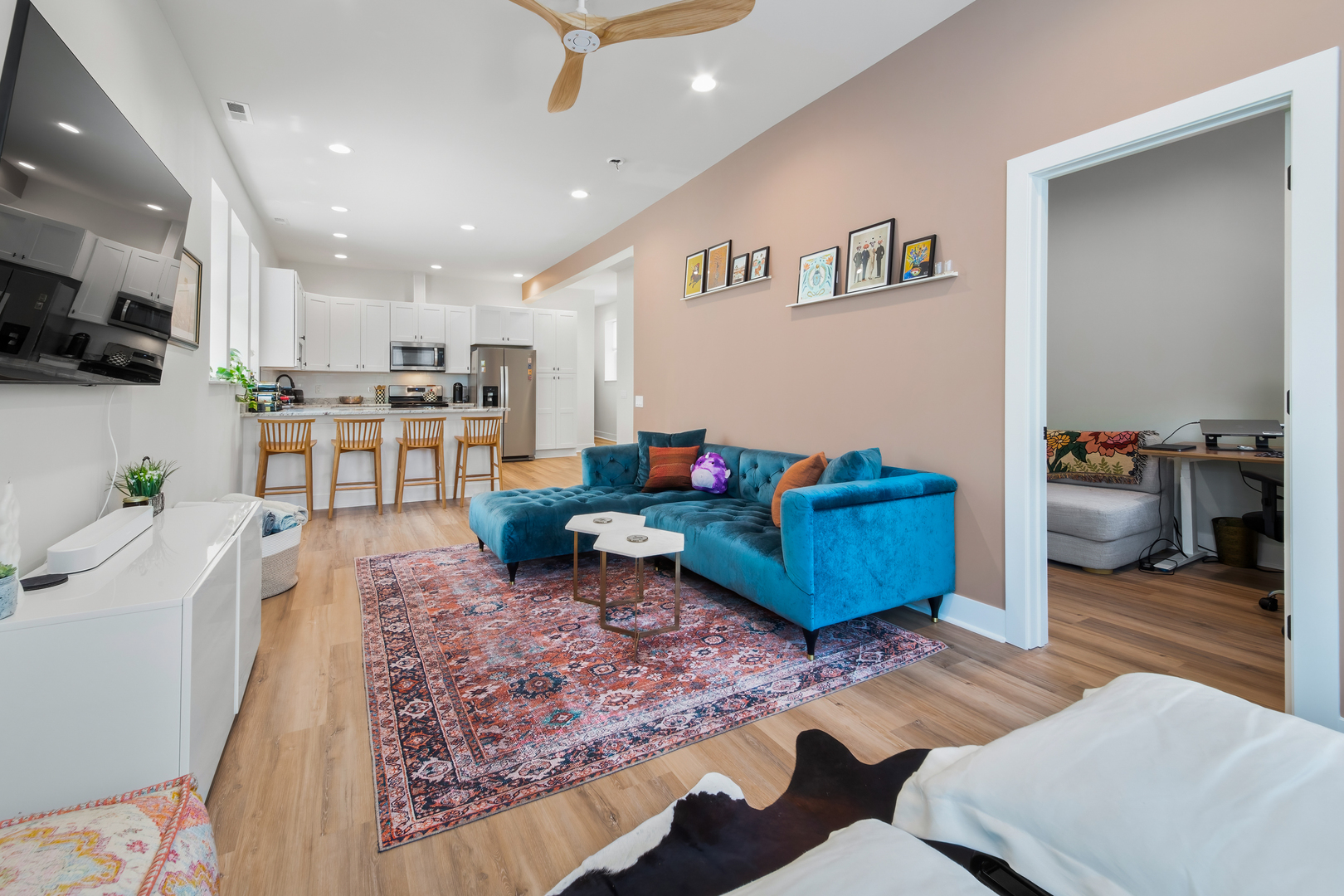 824 N Maplewood Avenue 2