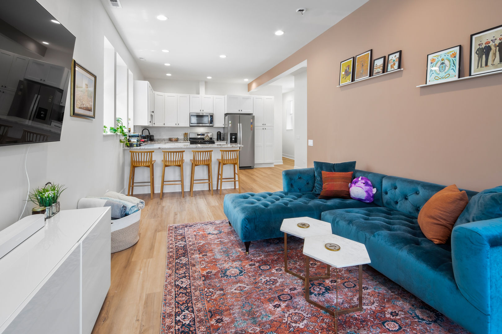 824 N Maplewood Avenue 2