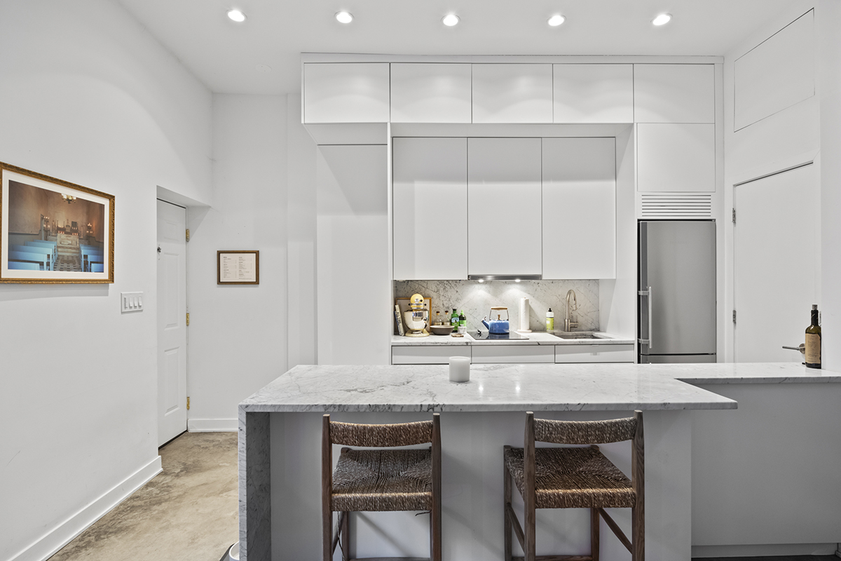 1226 N Dearborn Street B