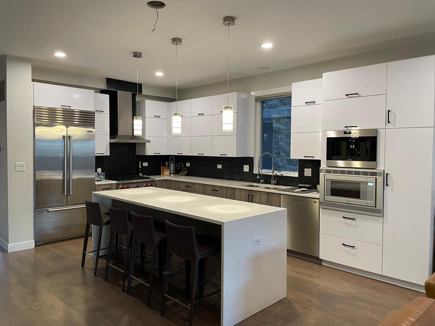 1506 W Superior Street 1