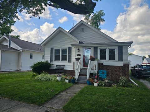 Photo of 627 E Grove Avenue, Rantoul, IL 61866 (MLS # 12409952) Photo of 627 E Grove Avenue, Rantoul, IL 61866 (MLS # 12409952)