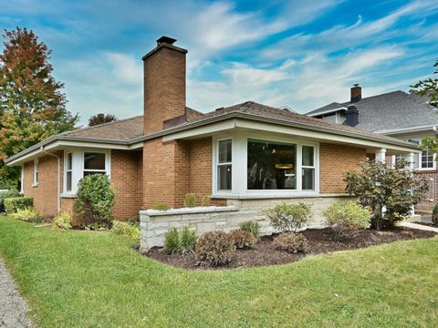 Photo of 314 N Elm Avenue, Elmhurst, IL 60126 (MLS # 12478365) Photo of 314 N Elm Avenue, Elmhurst, IL 60126 (MLS # 12478365)